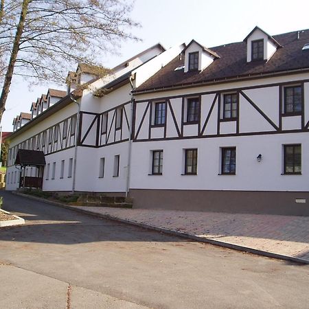 Restaurace A Penzion Ceska Hospoda Hermanice  ภายนอก รูปภาพ