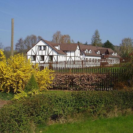 Restaurace A Penzion Ceska Hospoda Hermanice  ภายนอก รูปภาพ