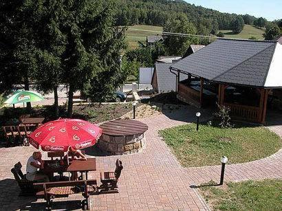 Restaurace A Penzion Ceska Hospoda Hermanice  ภายนอก รูปภาพ